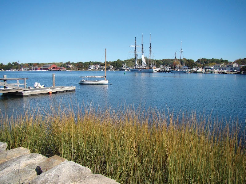 APPLE REHAB MYSTIC nursing home in MYSTIC, CT - Photo 5 of 10