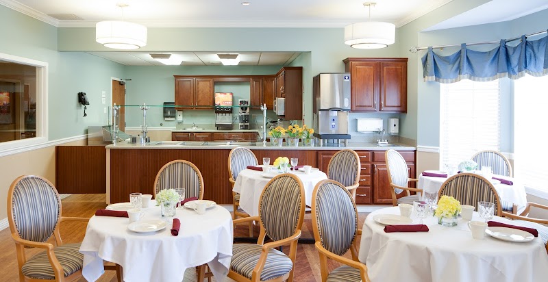 AUTUMN LAKE HEALTHCARE AT THE WILLOWS nursing home in WOODBRIDGE, CT - Photo 3 of 10