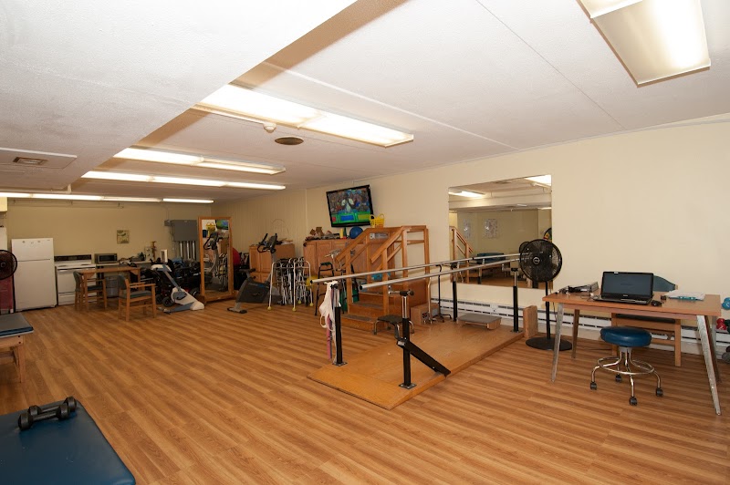 SILVER SPRINGS CARE CENTER nursing home in MERIDEN, CT - Photo 5 of 5