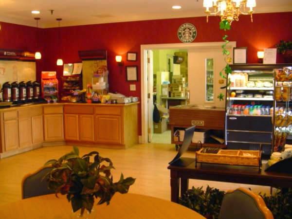 LORD CHAMBERLAIN NURSING & REHABILITATION CENTER nursing home in STRATFORD, CT - Photo 5 of 5