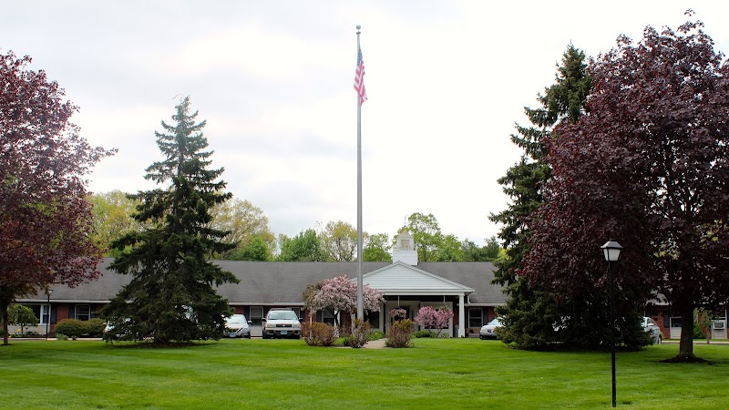 APPLE REHAB COCCOMO nursing home in MERIDEN, CT - Photo 3 of 5