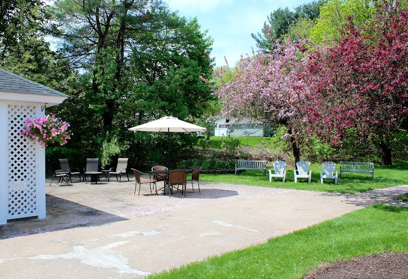 APPLE REHAB COCCOMO nursing home in MERIDEN, CT - Photo 4 of 5