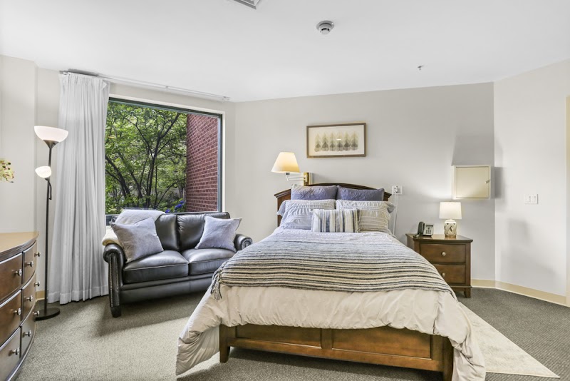 WAVENY CARE CENTER nursing home in NEW CANAAN, CT - Photo 3 of 10