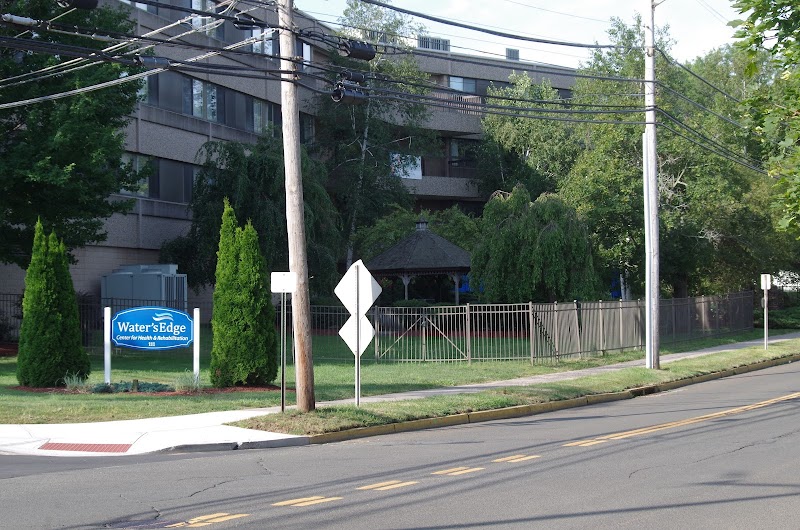 WATER'S EDGE CENTER FOR HEALTH & REHAB nursing home in MIDDLETOWN, CT - Photo 3 of 5
