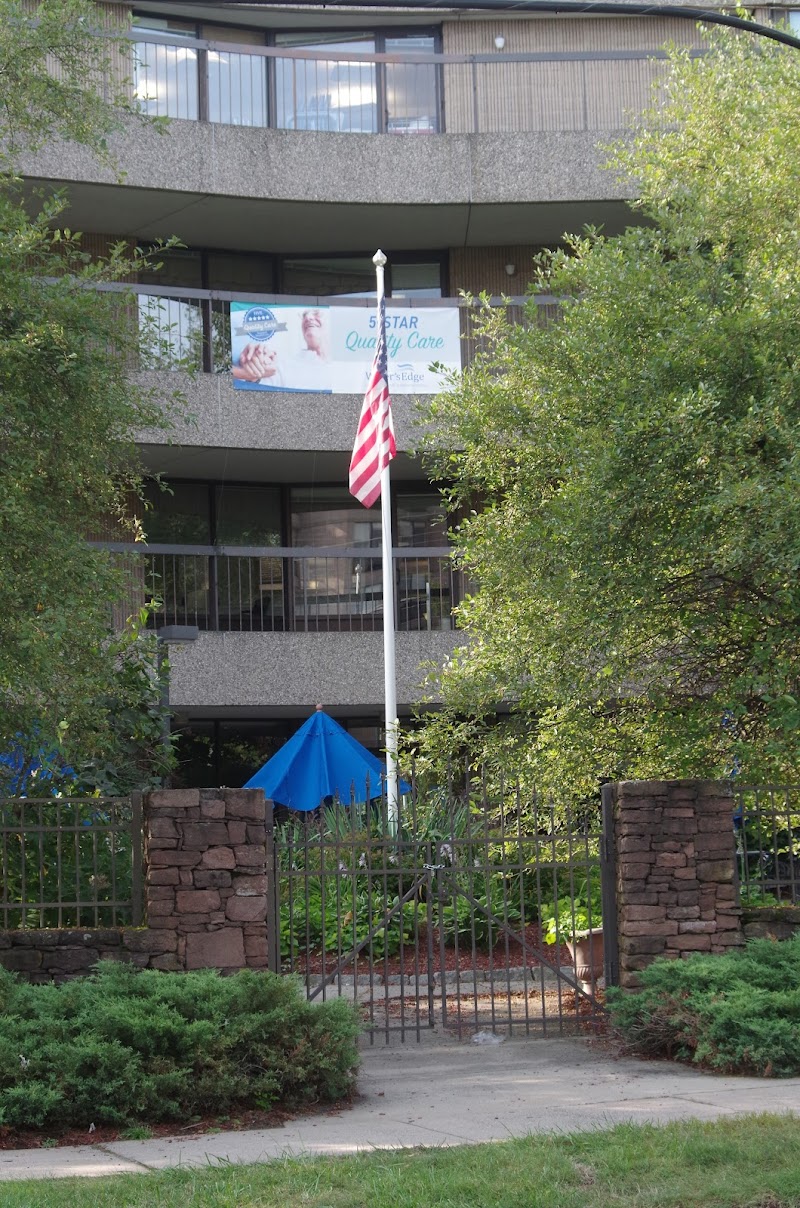 WATER'S EDGE CENTER FOR HEALTH & REHAB nursing home in MIDDLETOWN, CT - Photo 5 of 5