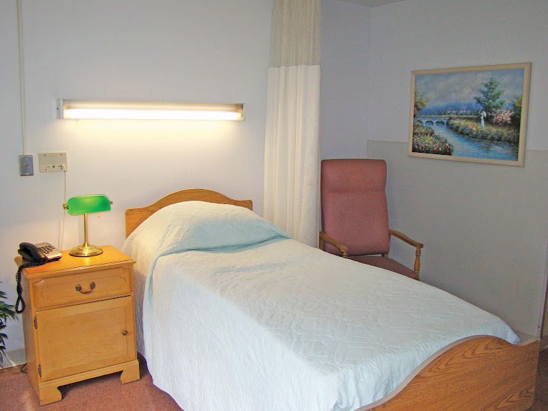 APPLE REHAB LAUREL WOODS nursing home in EAST HAVEN, CT - Photo 3 of 5