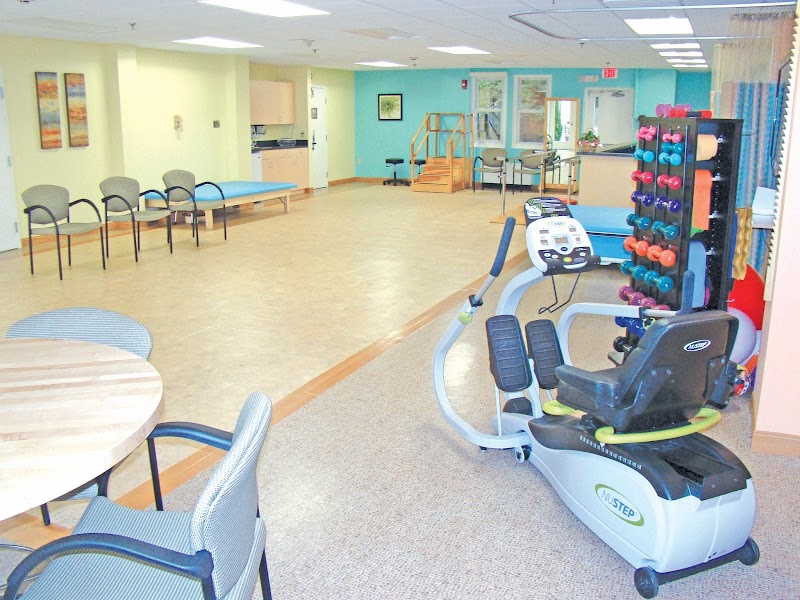 APPLE REHAB WEST HAVEN nursing home in WEST HAVEN, CT - Photo 2 of 5