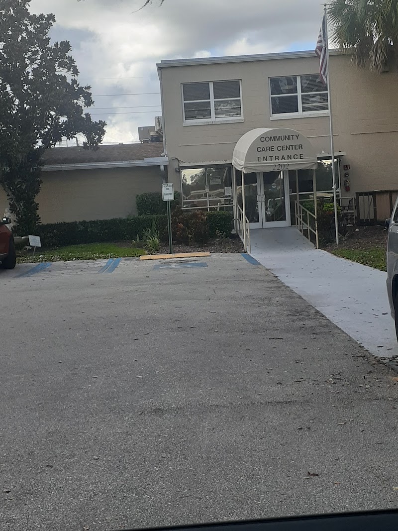 COMMUNITY CONVALESCENT CENTER nursing home in PLANT CITY, FL - Photo 2 of 5