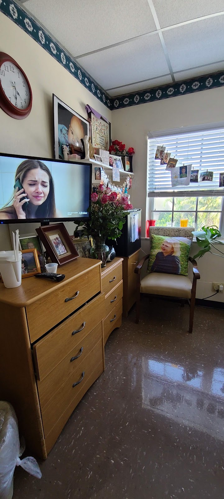 BROWARD NURSING & REHABILITATION CENTER nursing home in FORT LAUDERDALE, FL - Photo 4 of 7