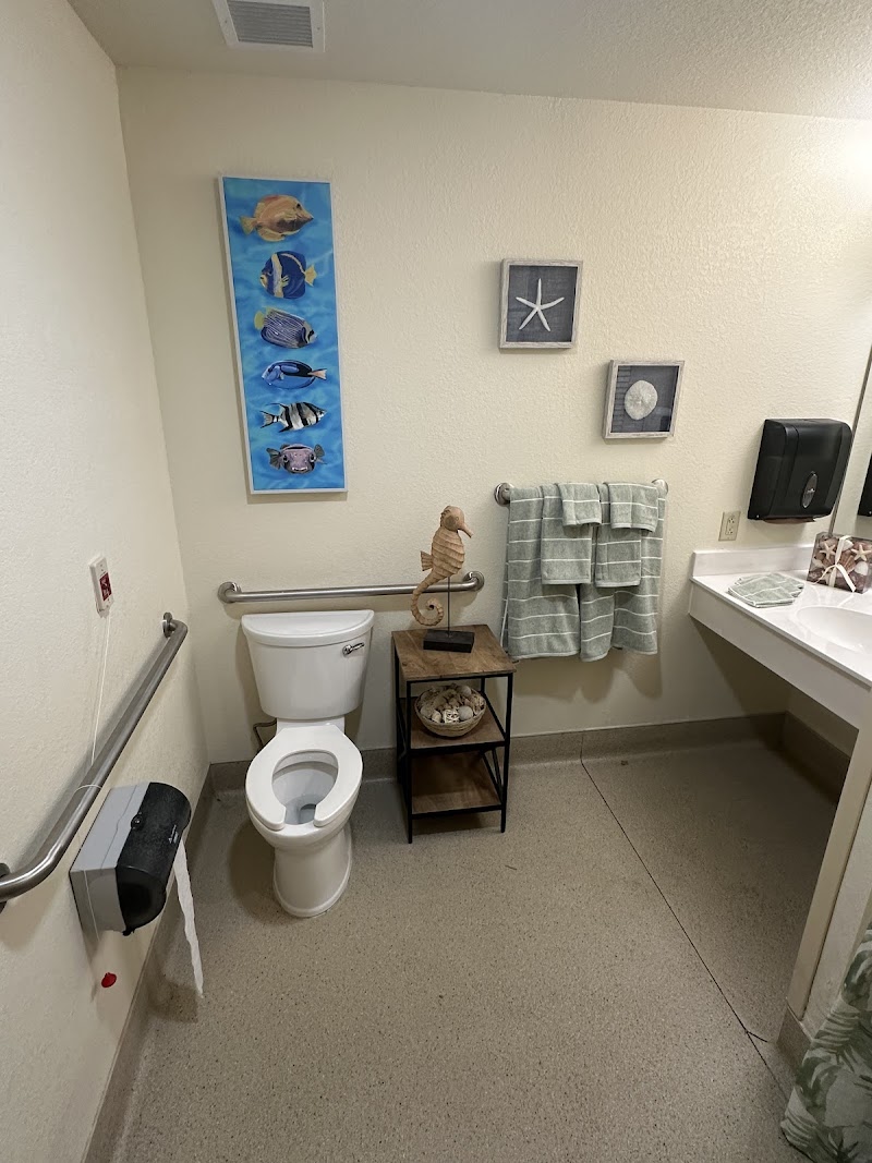 VENTURA HEALTH AND REHABILITATION CENTER nursing home in BOYNTON BEACH, FL - Photo 5 of 5