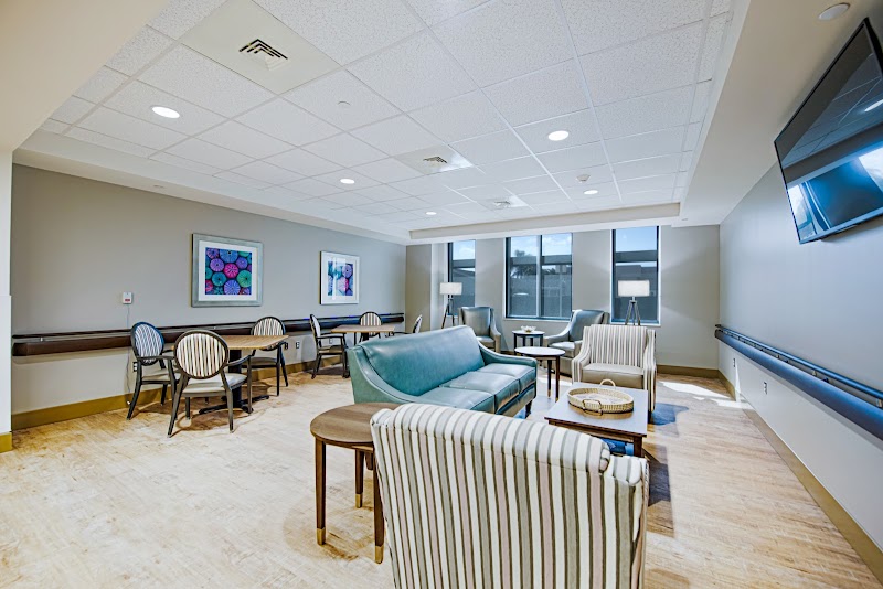 PINES OF SARASOTA nursing home in SARASOTA, FL - Photo 3 of 10