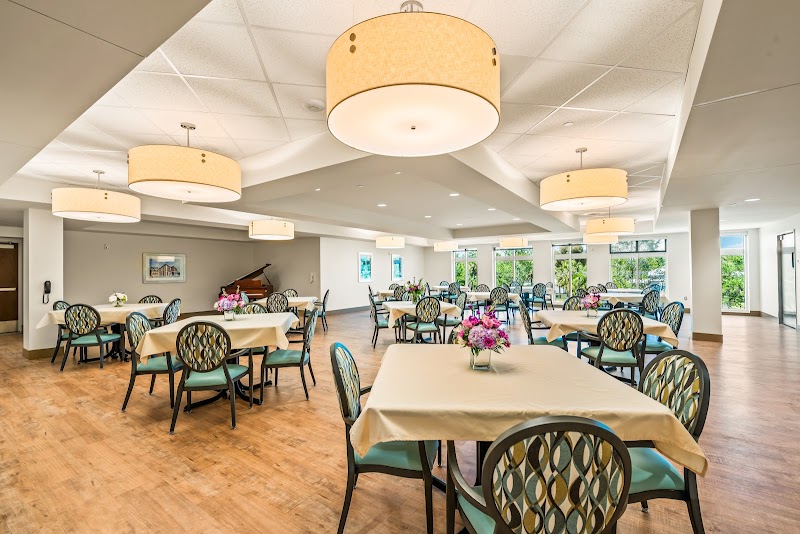 PINES OF SARASOTA nursing home in SARASOTA, FL - Photo 5 of 10