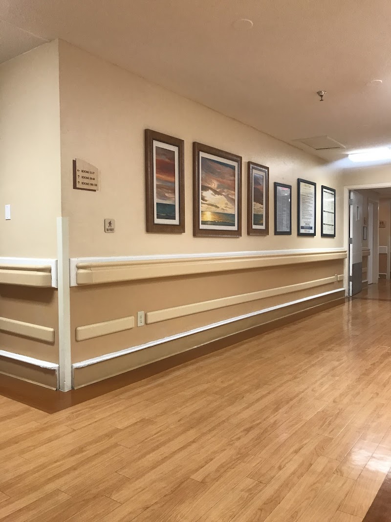 SARASOTA HEALTH AND REHABILITATION CENTER nursing home in SARASOTA, FL - Photo 3 of 5