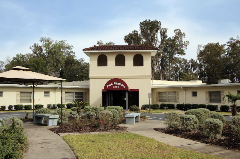 PARK MEADOWS HEALTHCARE & REHABILITATION CENTER nursing home in GAINESVILLE, FL - Photo 3 of 5