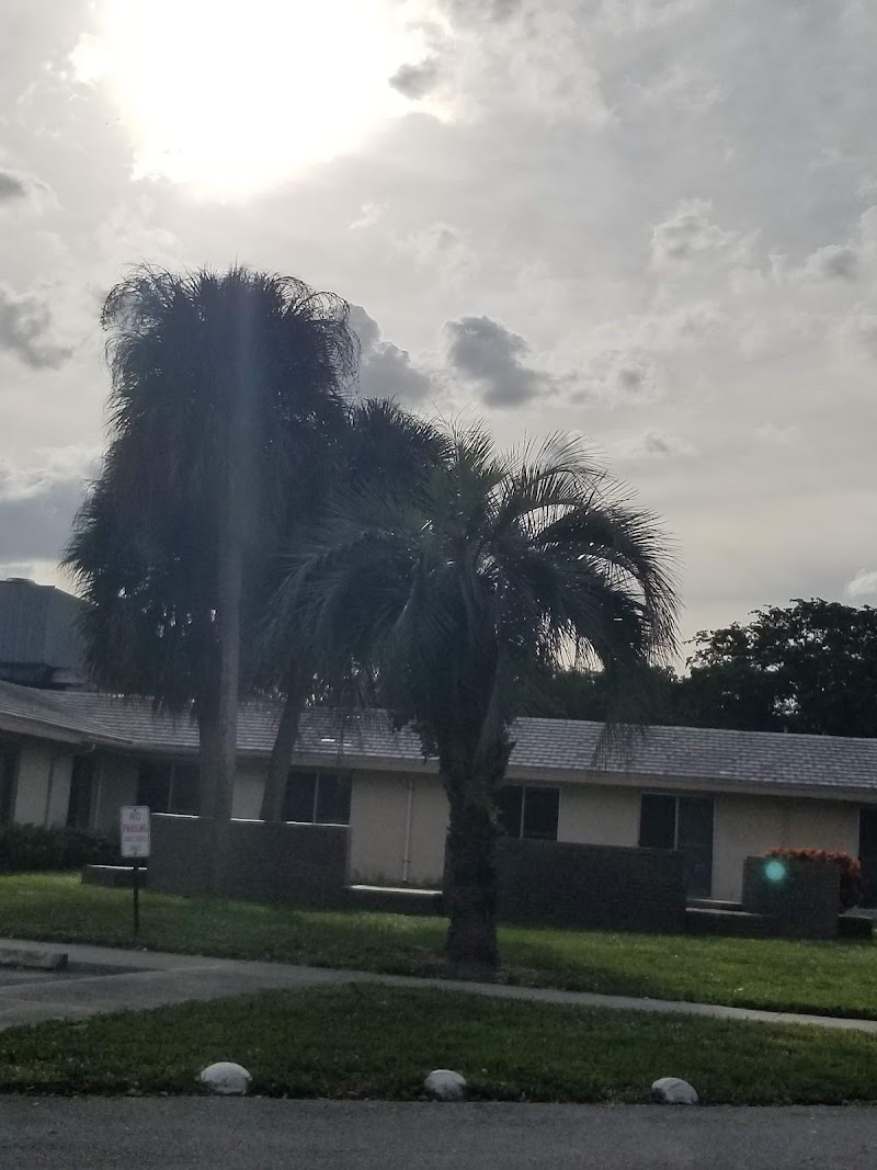 BOCA RATON REHABILITATION CENTER nursing home in BOCA RATON, FL - Photo 4 of 5