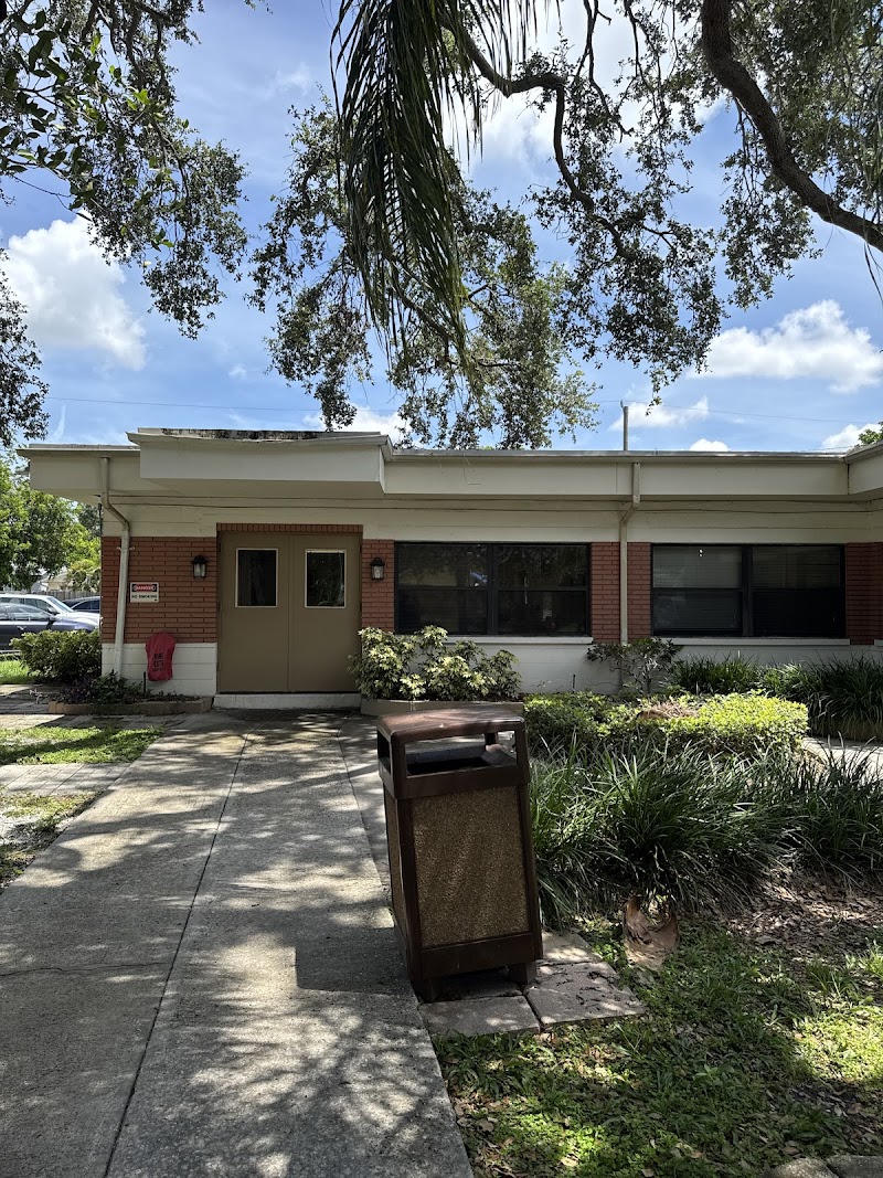 LAURELLWOOD POST- ACUTE AND REHABILITATION CENTER nursing home in SAINT PETERSBURG, FL - Photo 4 of 5