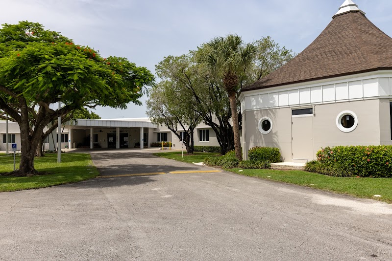 JACKSON MEMORIAL PERDUE MEDICAL CENTER nursing home in CUTLER BAY, FL - Photo 4 of 6