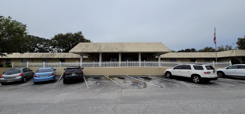 GROVES CENTER nursing home in LAKE WALES, FL - Photo 4 of 5