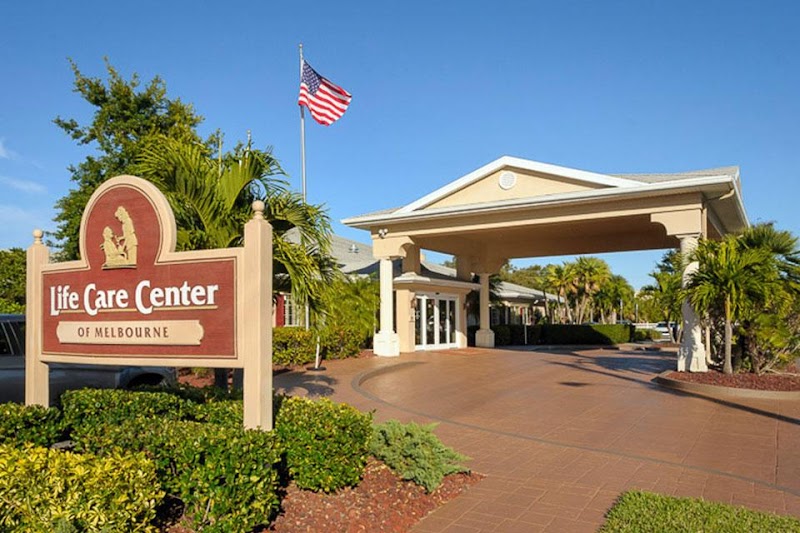 LIFE CARE CENTER OF MELBOURNE nursing home in MELBOURNE, FL - Photo 3 of 10