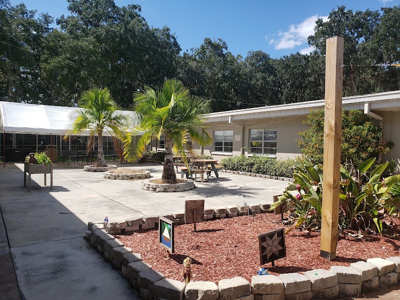 BROOKSVILLE HEALTHCARE CENTER nursing home in BROOKSVILLE, FL - Photo 3 of 5