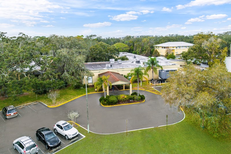 FAIRWAY OAKS CENTER nursing home in TAMPA, FL - Photo 2 of 5