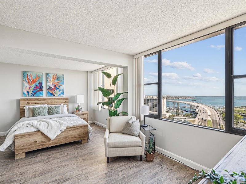 OAKS OF CLEARWATER, THE nursing home in CLEARWATER, FL - Photo 3 of 5