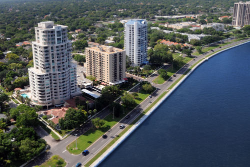 CANTERBURY TOWERS INC nursing home in TAMPA, FL - Photo 1 of 9