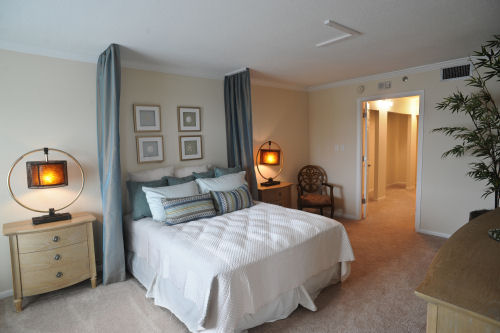 CANTERBURY TOWERS INC nursing home in TAMPA, FL - Photo 3 of 9