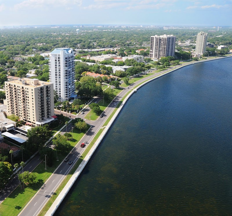 CANTERBURY TOWERS INC nursing home in TAMPA, FL - Photo 4 of 9