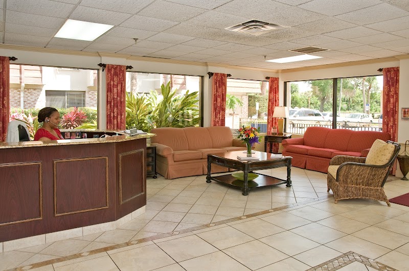 LIFE CARE CENTER OF ALTAMONTE SPRINGS nursing home in ALTAMONTE SPRINGS, FL - Photo 3 of 5