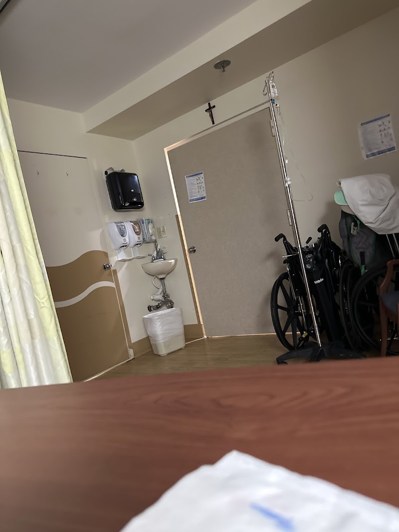 ST JOHNS NURSING CENTER nursing home in LAUDERDALE LAKES, FL - Photo 4 of 5