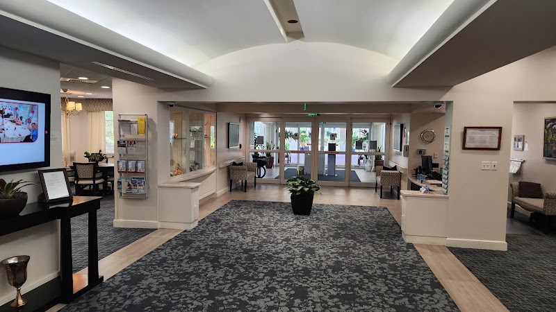 CHATEAU AT MOORINGS PARK, THE nursing home in NAPLES, FL - Photo 3 of 10