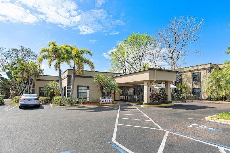 Tierra Pines Center nursing home in LARGO, FL - Photo 3 of 5