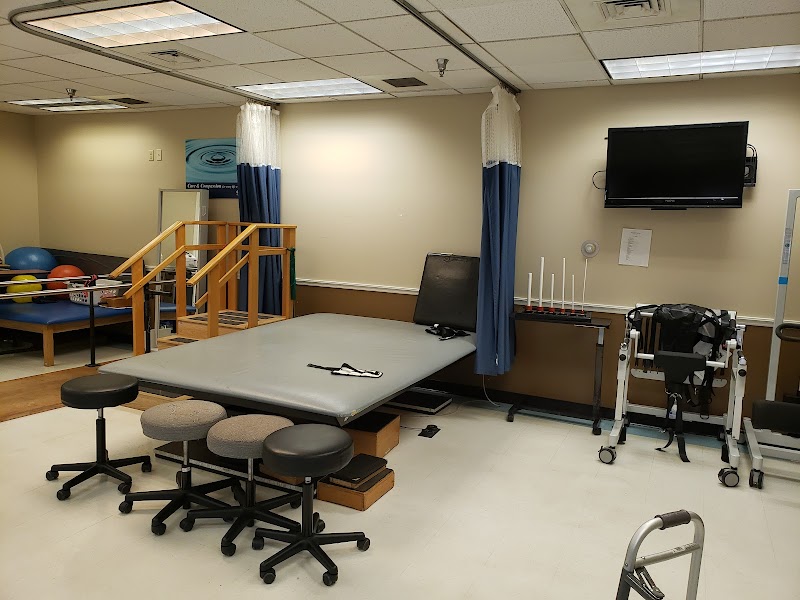 AVIATA AT THE BAY nursing home in TAMPA, FL - Photo 2 of 5