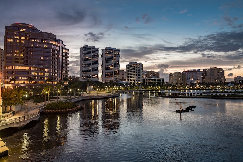 LOURDES-NOREEN MCKEEN RESIDENCE FOR GERIATRIC CARE nursing home in WEST PALM BEACH, FL - Photo 2 of 10