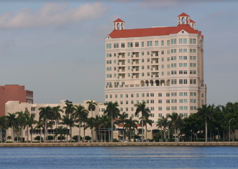 LOURDES-NOREEN MCKEEN RESIDENCE FOR GERIATRIC CARE nursing home in WEST PALM BEACH, FL - Photo 4 of 10