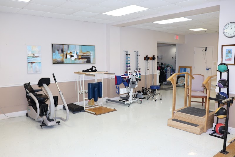 LAKE MARIAM HEALTH AND REHABILITATION CENTER nursing home in WINTER HAVEN, FL - Photo 2 of 5