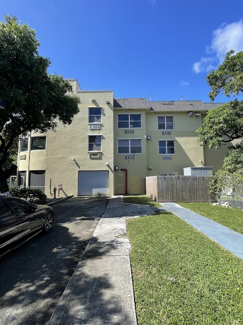 RIVERSIDE CARE CENTER nursing home in MIAMI, FL - Photo 2 of 10