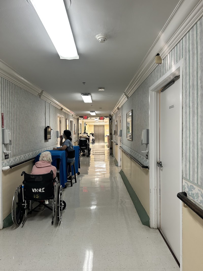 RIVERSIDE CARE CENTER nursing home in MIAMI, FL - Photo 3 of 10