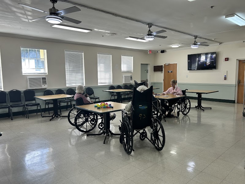 RIVERSIDE CARE CENTER nursing home in MIAMI, FL - Photo 4 of 10