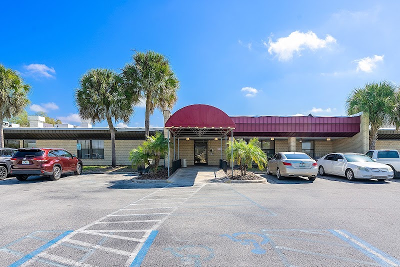 HAINES CITY REHABILITATION AND NURSING CENTER nursing home in HAINES CITY, FL - Photo 3 of 5