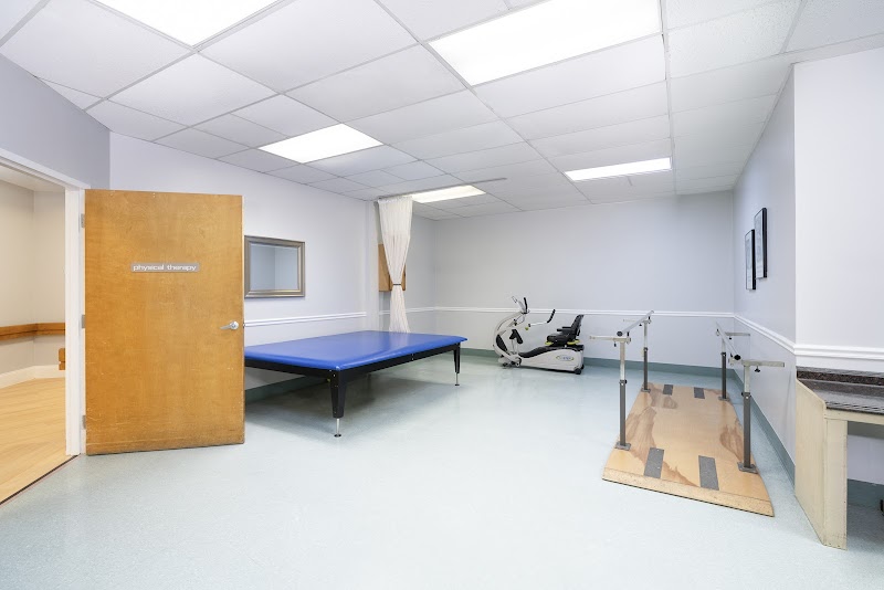 PENINSULA REHABILITATION AND NURSING CENTER nursing home in TARPON SPRINGS, FL - Photo 4 of 5