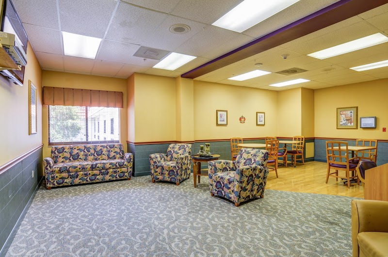 CREEKSIDE HEALTH AND REHABILITATION CENTER nursing home in SARASOTA, FL - Photo 5 of 5