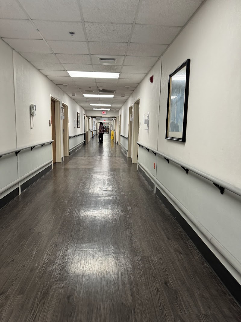 HEALTH CENTRAL PARK nursing home in WINTER GARDEN, FL - Photo 3 of 5