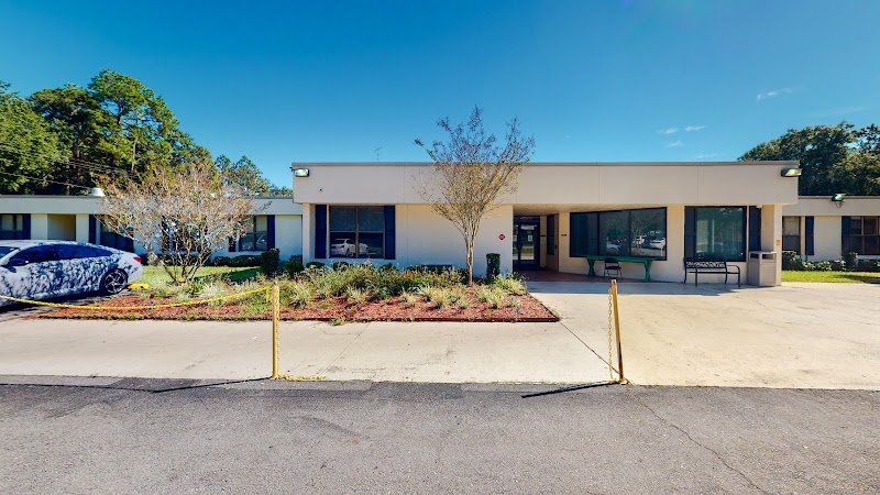 RIVERWOOD HEALTHCARE & REHABILITATION CENTER nursing home in STARKE, FL - Photo 4 of 5