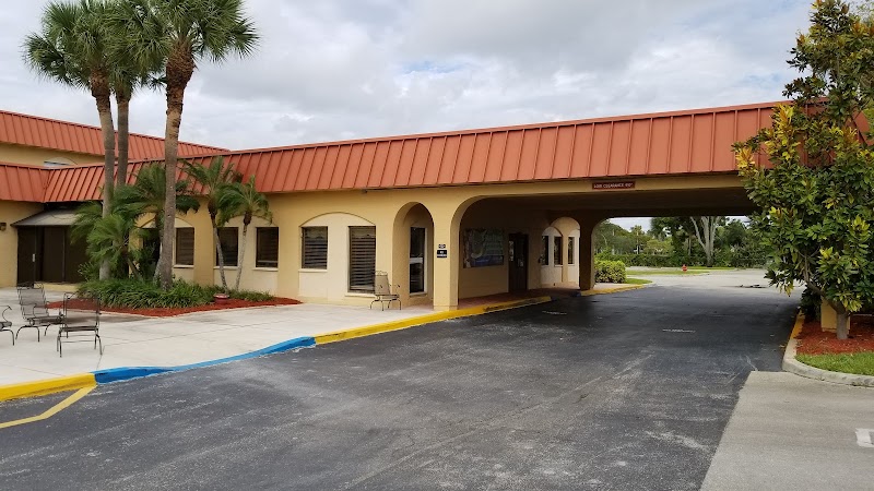 ISLES OF BOYNTON NURSING AND REHAB CENTER nursing home in BOYNTON BEACH, FL - Photo 2 of 5