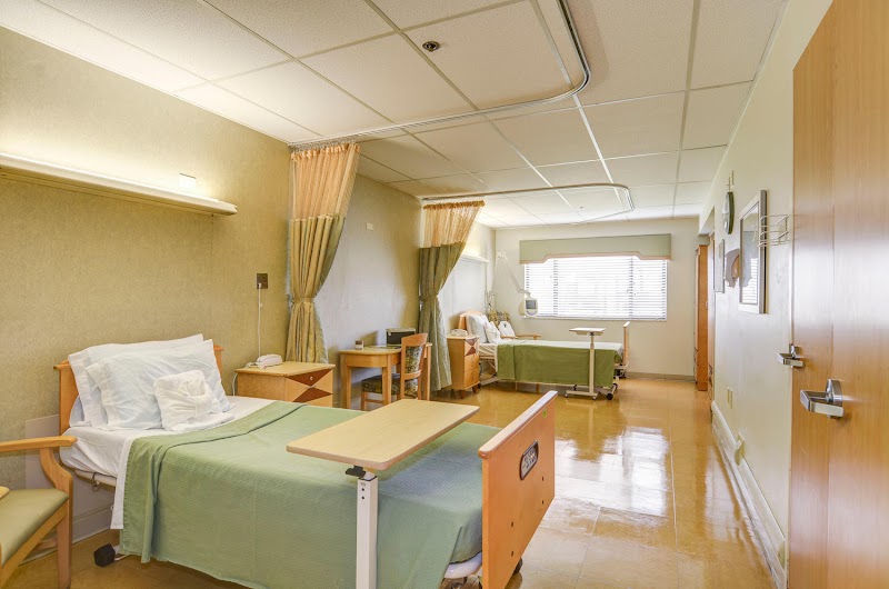 ISLES OF BOYNTON NURSING AND REHAB CENTER nursing home in BOYNTON BEACH, FL - Photo 4 of 5