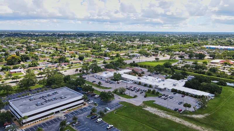 LEHIGH ACRES HEALTHCARE & REHAB CENTER nursing home in LEHIGH ACRES, FL - Photo 2 of 5