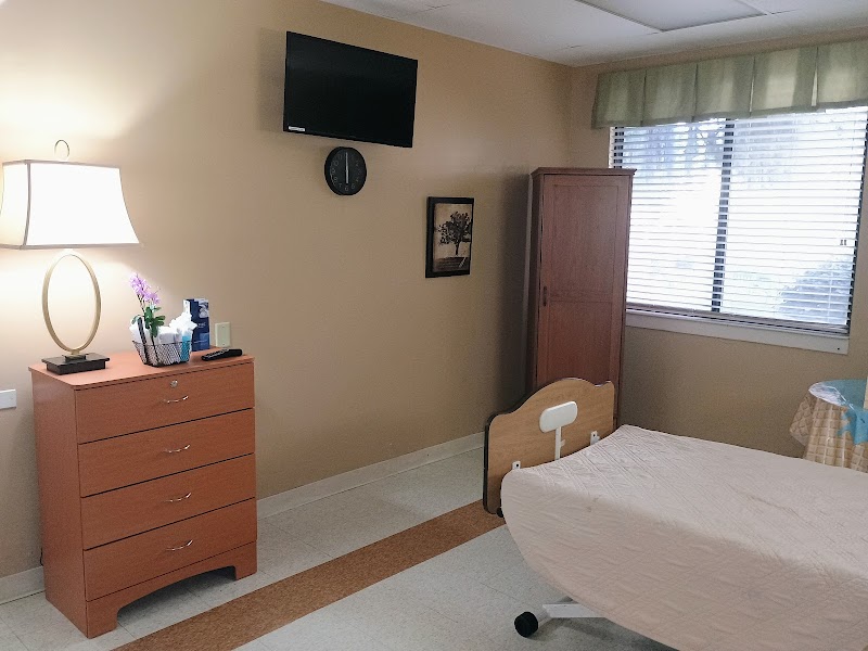 AVIATA AT SAN JOSE nursing home in JACKSONVILLE, FL - Photo 2 of 10