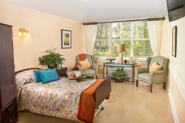 SPRINGS AT BOCA CIEGA BAY nursing home in SOUTH PASADENA, FL - Photo 1 of 10